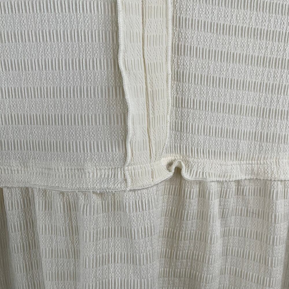 Atelier by Kirious Cream Short Sleeve Texture V-Neck Babydoll Knit Blouse Medium - Picture 6 of 13